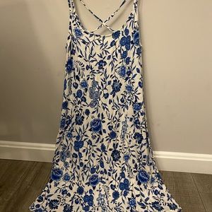 Soft flowy white dress with blue floral design H&M, 2